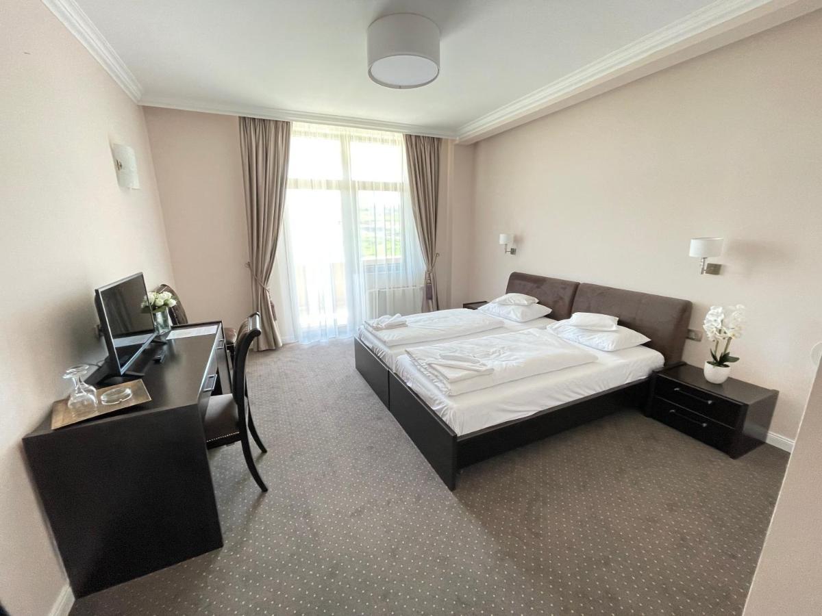 Hotel Opal Zalău Zewnętrze zdjęcie
